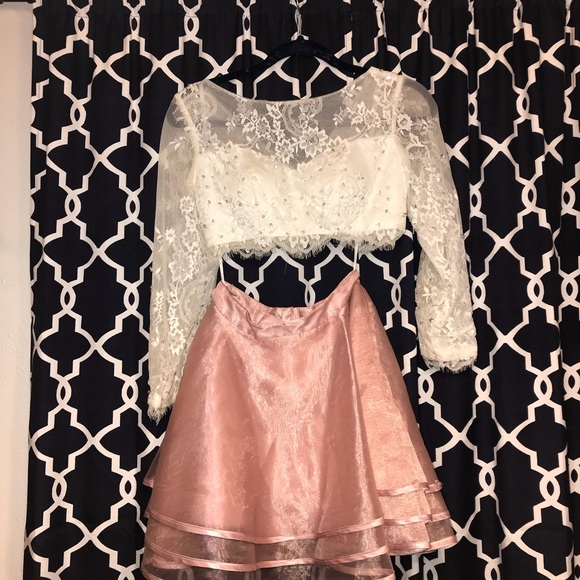 Formal dress size 0 worn once - Picture 3 of 3